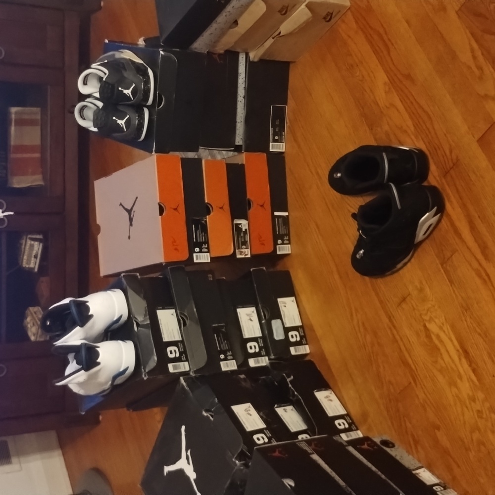 Black, metallic, silver & white Air Jordan 6 Retro Low